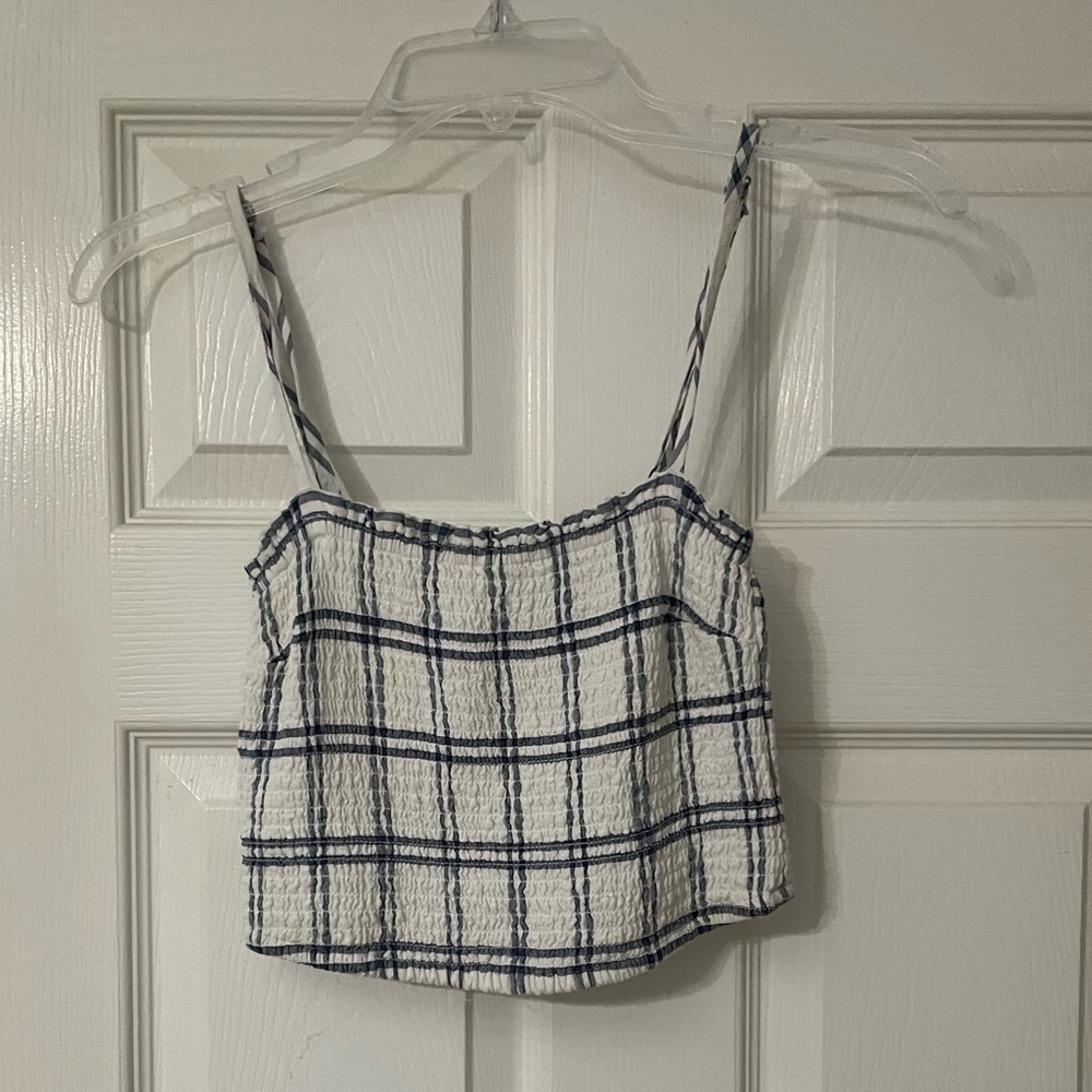 Abercrombie, blue and white crop top. stretchy material and adjustable straps